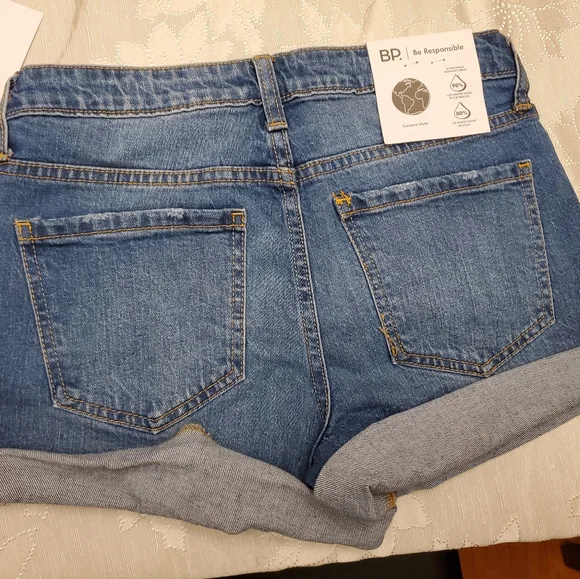 BP. Roll Cuff Stretch Denim Shorts in Authentic Blue Wash - Picture 3 of 7